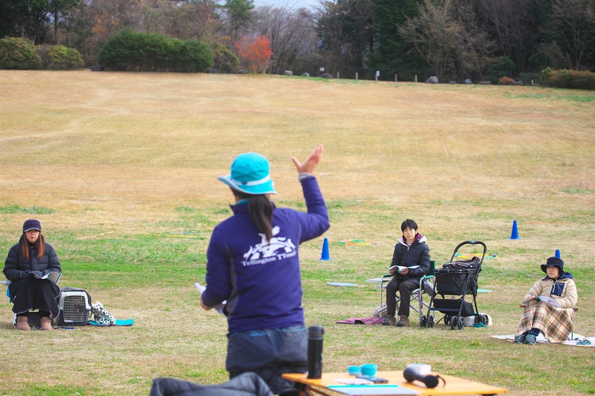 ワークショップで指導している様子